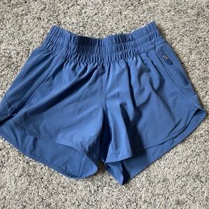 Lululemon Tracker 4” Short Water Drop Size 6 Low Rise